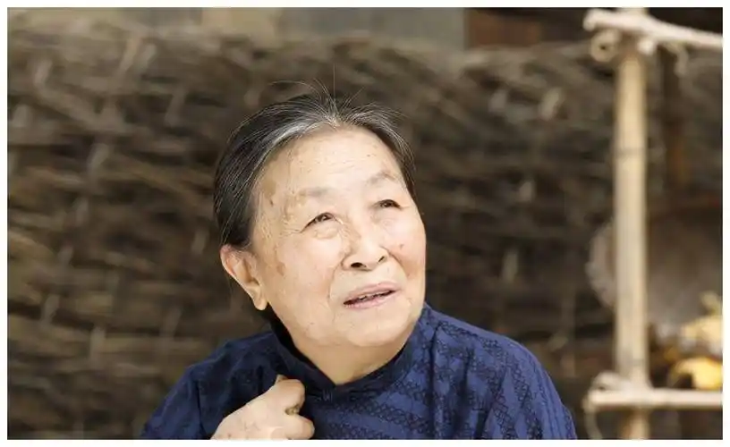 丑娘张少华人丑心更丑年轻时做下恶事晚年孤独终生