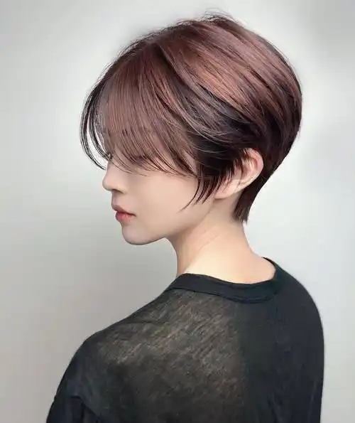 最具人气的四种女士发型,立体瘦脸很有气质,看完让人心动_女性_锁骨