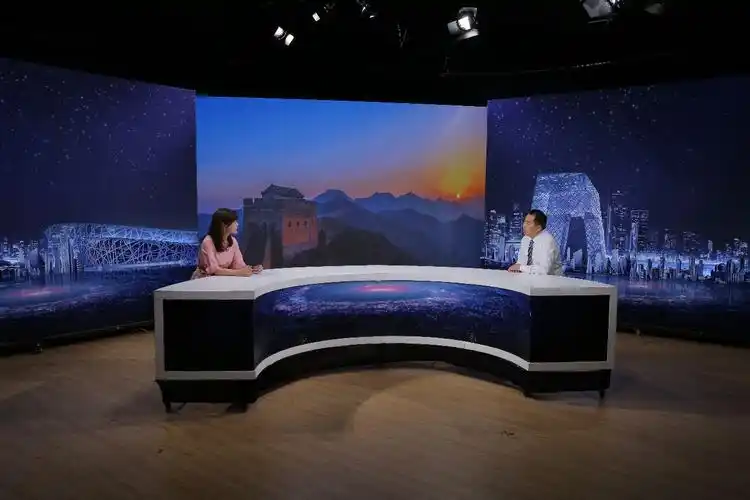 《见证华商》高端访谈栏目的邀请,来到央视奥林匹克体育中心1号演播厅