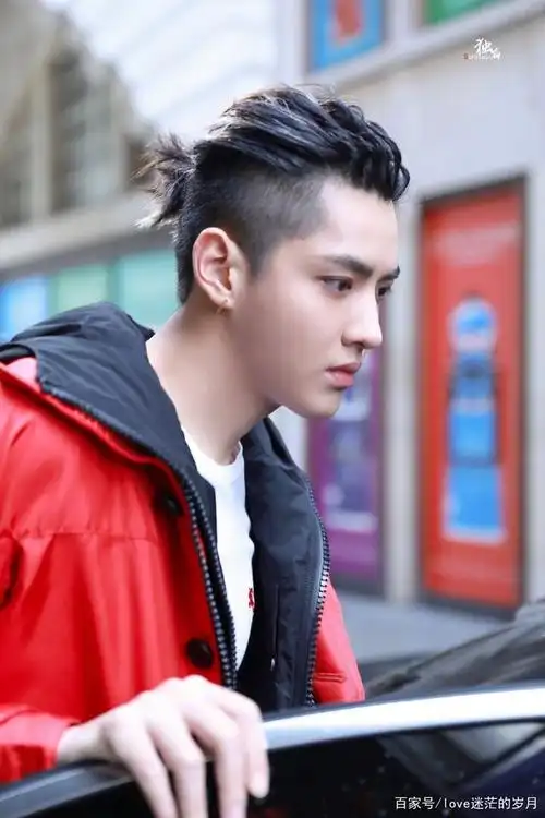 吴亦凡这发型,还有谁能比得过,各式各样的