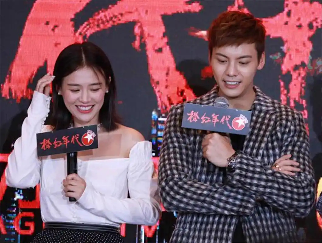 陈伟霆连发数条喜讯马思纯八年了终于等到你网友好期待