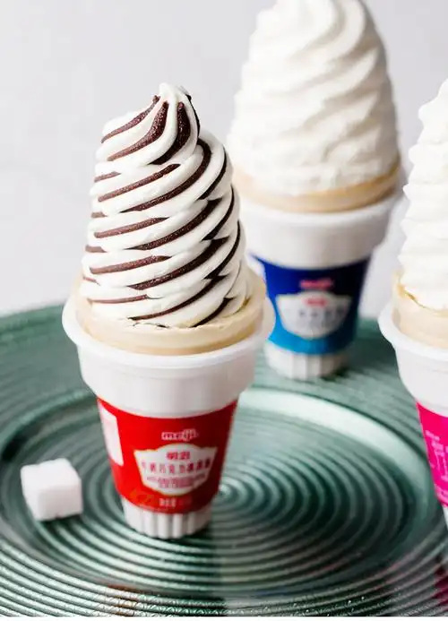 meiji明治牛奶巧克力雪糕冰淇淋草莓牛奶冰激凌魔术松脆筒牛奶冰淇淋1