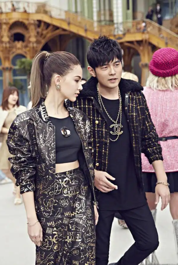 妻奴太可爱!昆凌晒与周杰伦"独家"合照甜蜜十足