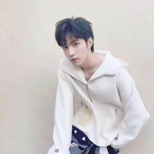 刘耀文 十八迎焰势执梦拥灿阳##刘耀文0923生日快乐