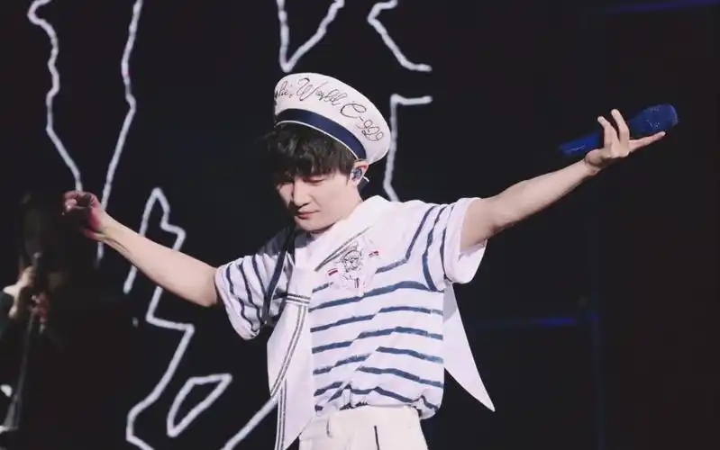 【周深】20200104广州演唱会《贝加尔湖畔》高清饭拍