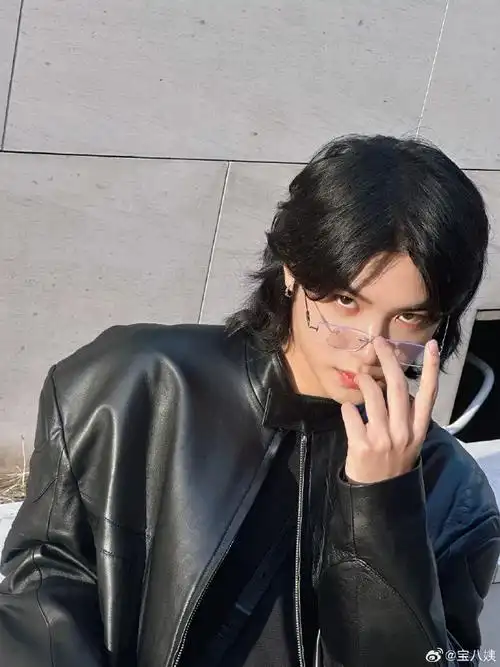 黄明昊新ep一人之众