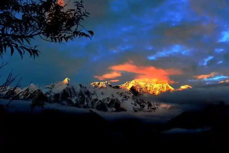 比贡嘎山更仙,曾为中国最美山峰第一名,说十人九不遇