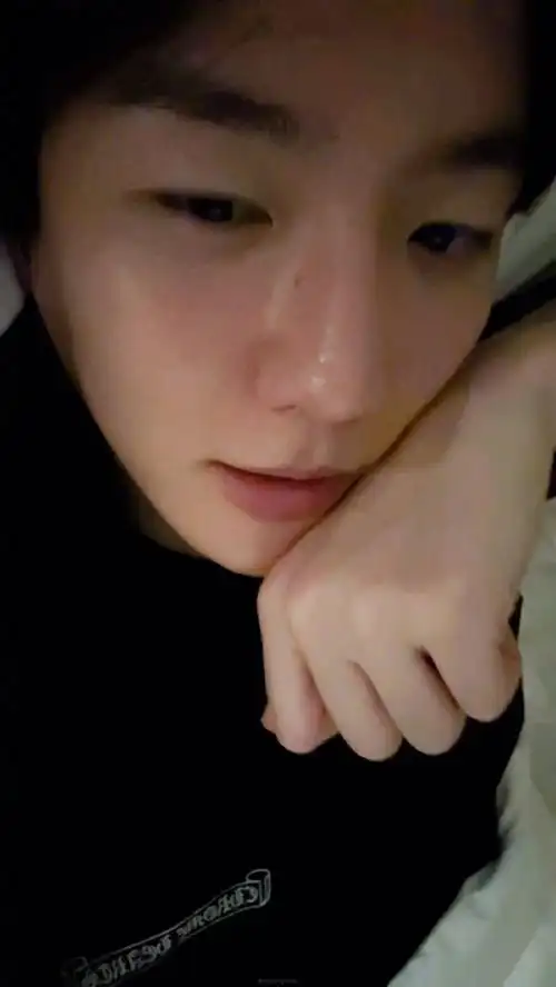 边伯贤直播##边伯贤