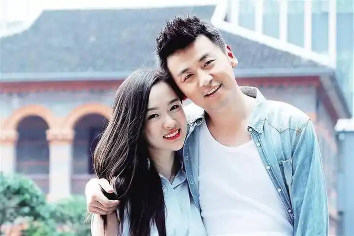 猜猜雷佳音和美娇妻是否迎来了二胎?点击查看可爱的两个女儿!