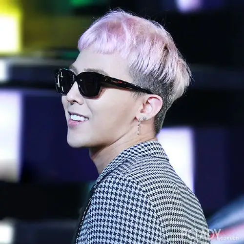 吴亦凡pk权志龙 尝尽世间发色的狂拽男神