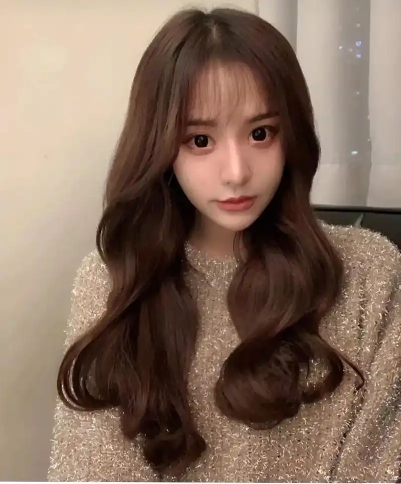 网红气垫烫发型,简单好看不显老