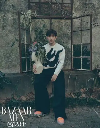 邓伦《芭莎男士》三月开季刊封面大片