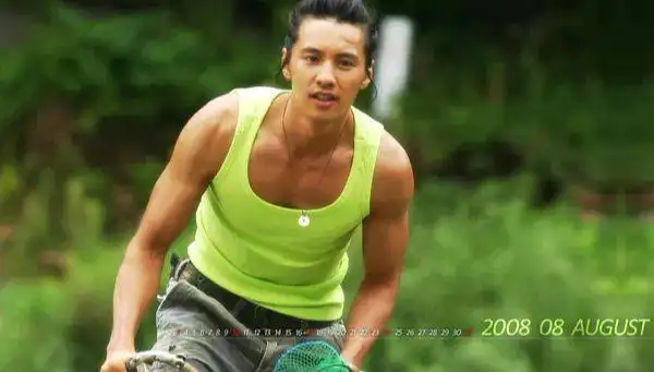 44岁元斌久违营业生图不及精修图网友哭了不老男神也老了