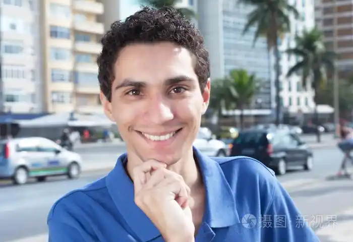 聪明的墨西哥人,在城市照片-正版商用图片1jn9a0-摄图新视界