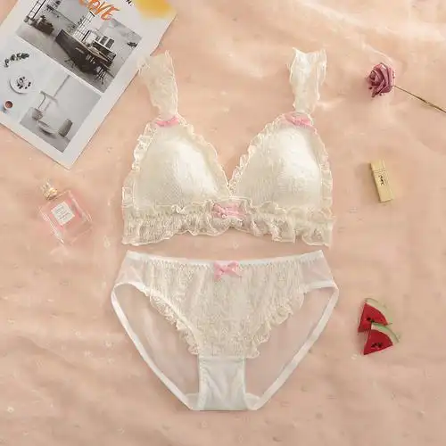 日系复古洛丽塔蕾丝花高端甜美公主文胸套装纯欲贫乳少女内衣胸罩