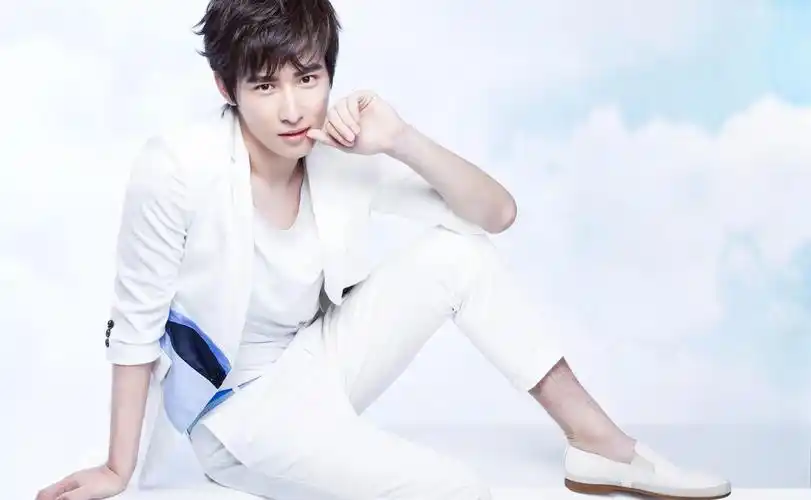 《他在逆光中告白》吴昊泽:不想被颜值耽误了演技的帅气花美男