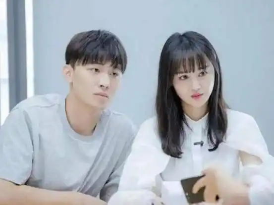 郑爽退圈三年,分分合合恋情饱受争议.