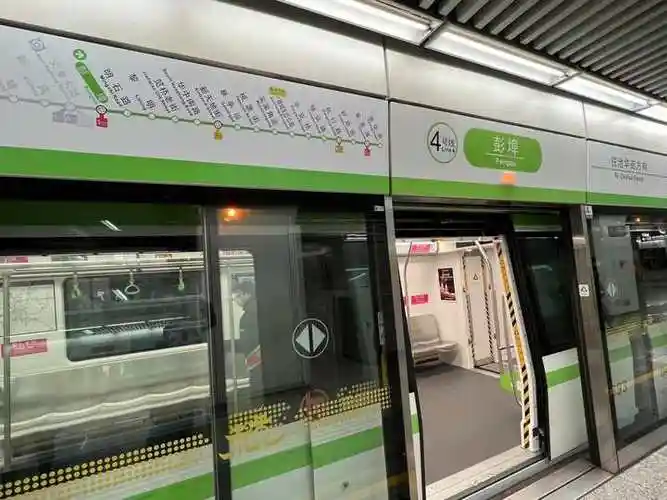 40分钟半环形贯穿主城区杭州地铁4号线二期开通