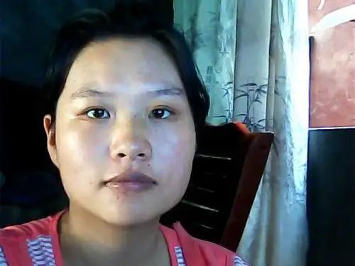 我把我最难看的一面照下来了. 只想弱弱的问下.我这是什么脸型.