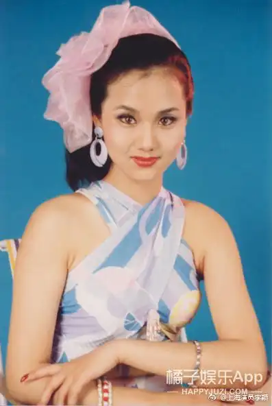 知道她还是改革开放后的初代模特,备受追捧的挂历女郎,她就是演员李颖