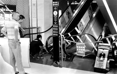 荆州市安良百货"申龙"牌事故电梯4年曾5次被曝光