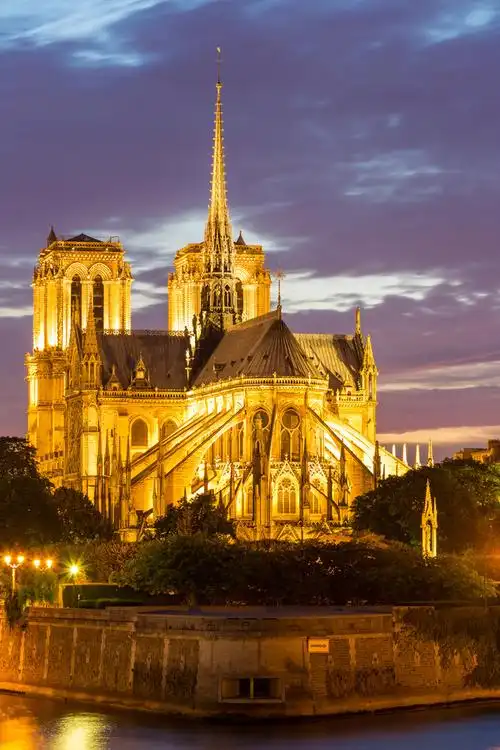 法国首都巴黎圣母院大教堂