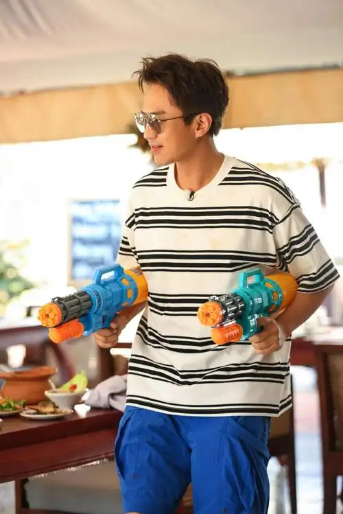 邓超超话游戏五哈还是松弛旅行?