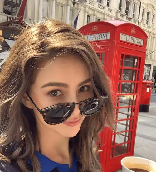 22岁嫁大14岁周杰伦,连生三胎的昆凌,没你想的那么简单