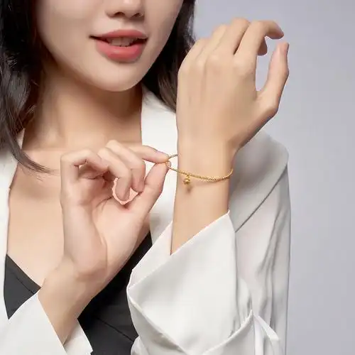 潮宏基灵铃足金手镯黄金手饰5g极光金手链铃铛叠戴礼物女款