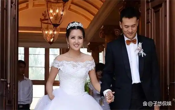 离婚7年了,何洁再谈及前夫赫子铭仍有怨,感叹到选老公要看内在