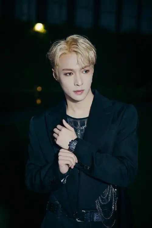 和boss@张艺兴见面吧!就现在!