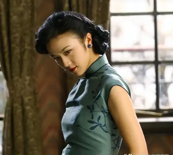 15年前的《色戒》,只有汤唯才能演,她靠的绝不仅仅是"敢脱"