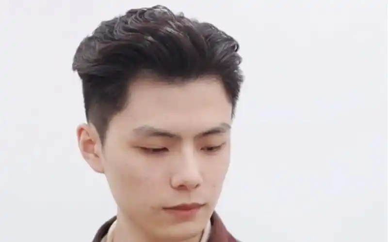 黄宗泽同款港风侧背,雅痞范儿十足