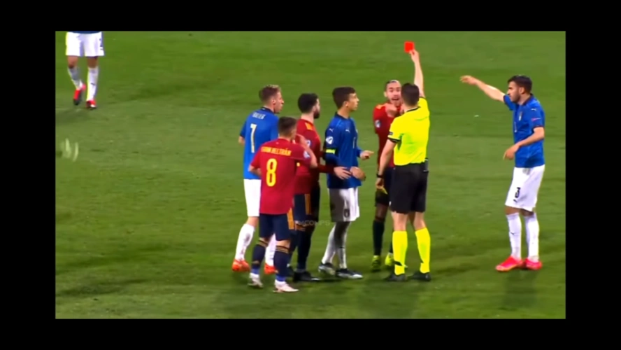 红牌冤案?解读几个争议判罚