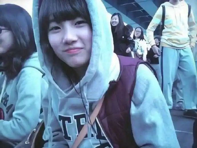 韩国美女明星裴秀智从小到大的素颜变化