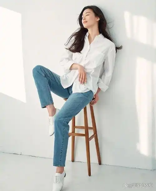 全智贤"极简风"画报,全女神轻松穿出时尚感,简洁且优雅