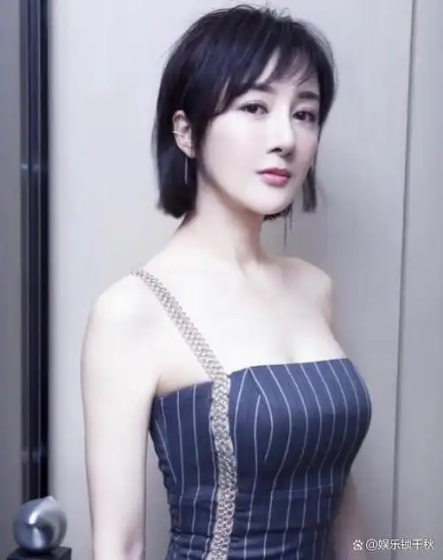 一位被狗毁掉事业的演员李依晓如今重靠演蛇蝎美人翻身