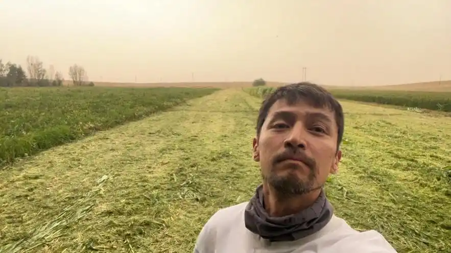 胡歌深夜自拍:如果未来5年我不拍戏了,你们会支持我的吧