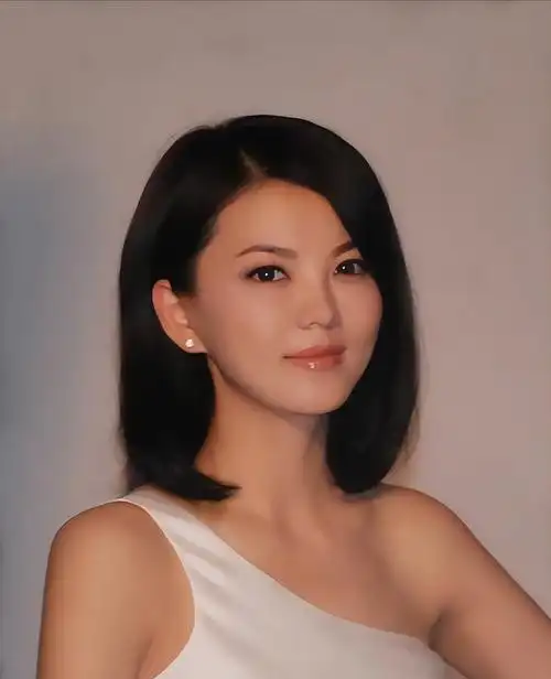 这4位女明星出道时惊为天人,缘何25岁之后,迅速"衰老"?_腾讯新闻