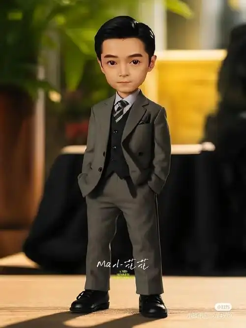 胡歌超话  20240108胡歌|繁花阿宝『宝总』q版  cr小红薯    #胡歌 爆