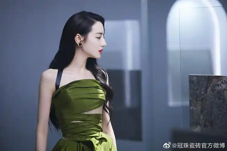 迪丽热巴乔晶晶#dlrb#迪丽热巴你是我的荣耀# 迪丽热巴乔晶晶