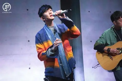 林俊杰lovewishes直播见面会tmelive一起传递爱与希望