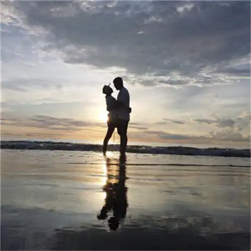 浪漫恩爱的双人情侣头像图片 遇到你就变得没出息