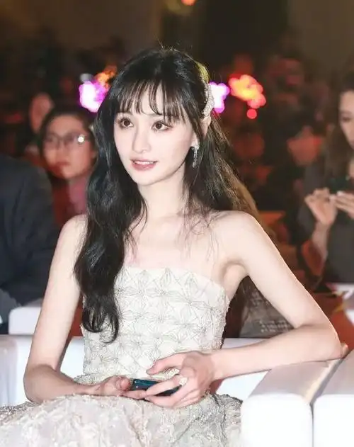 郑爽真的该去看医生了