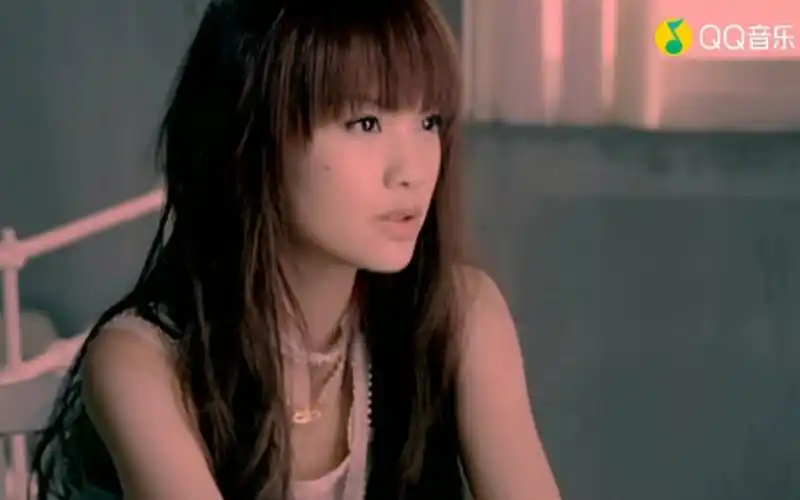 杨丞琳《暧昧》mv