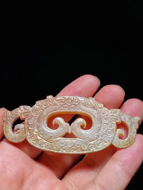 战国和田玉籽料受沁龙凤纹玉珮挂件