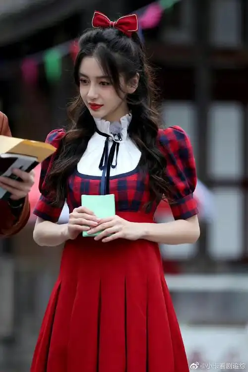 angelababy奔跑吧红色蝴蝶结公主裙造型##angelababy红色公主裙造