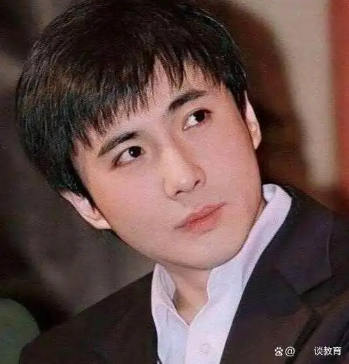 班里的记忆:年轻时的沈腾如何成为校园帅哥