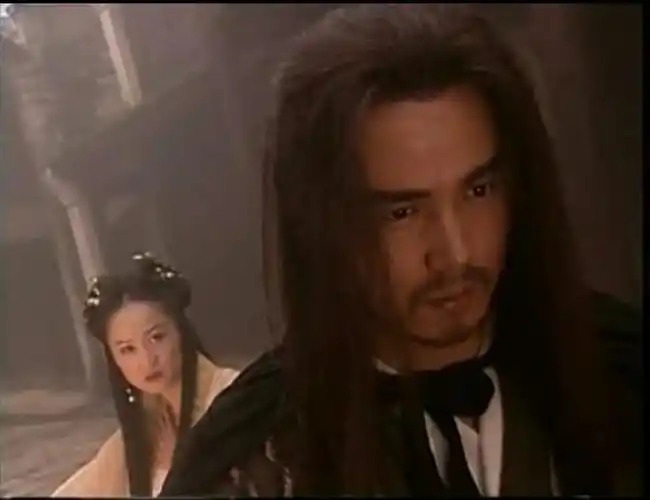 极具挑战性,那便是1999年出品的《绝代双骄》,他饰演燕大侠燕南天