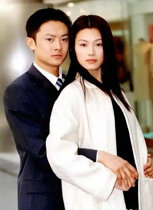 印小天与哈林娜离婚5年:他在悲痛中送走父亲,她单身带着儿子|杜淳